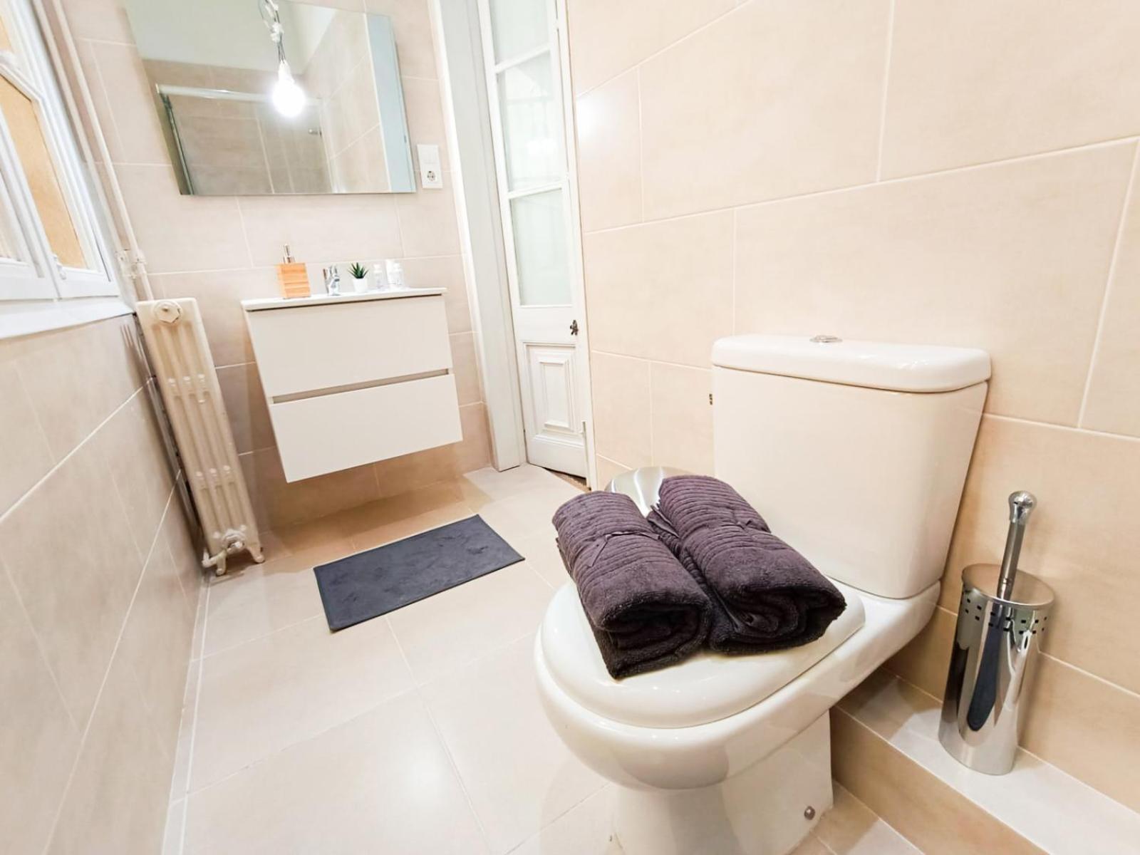 Private Rooms By Plaza Catalunya Barcelona Ngoại thất bức ảnh
