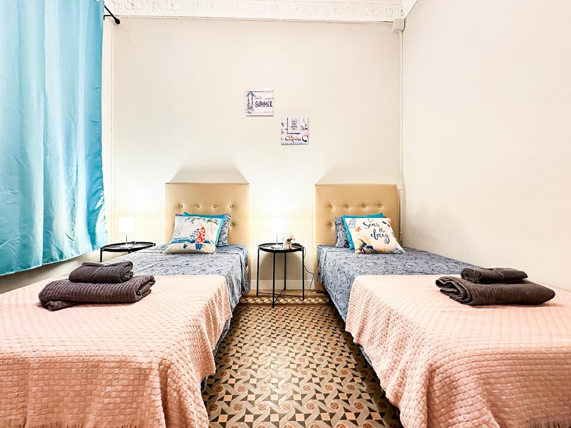 Private Rooms By Plaza Catalunya Barcelona Ngoại thất bức ảnh