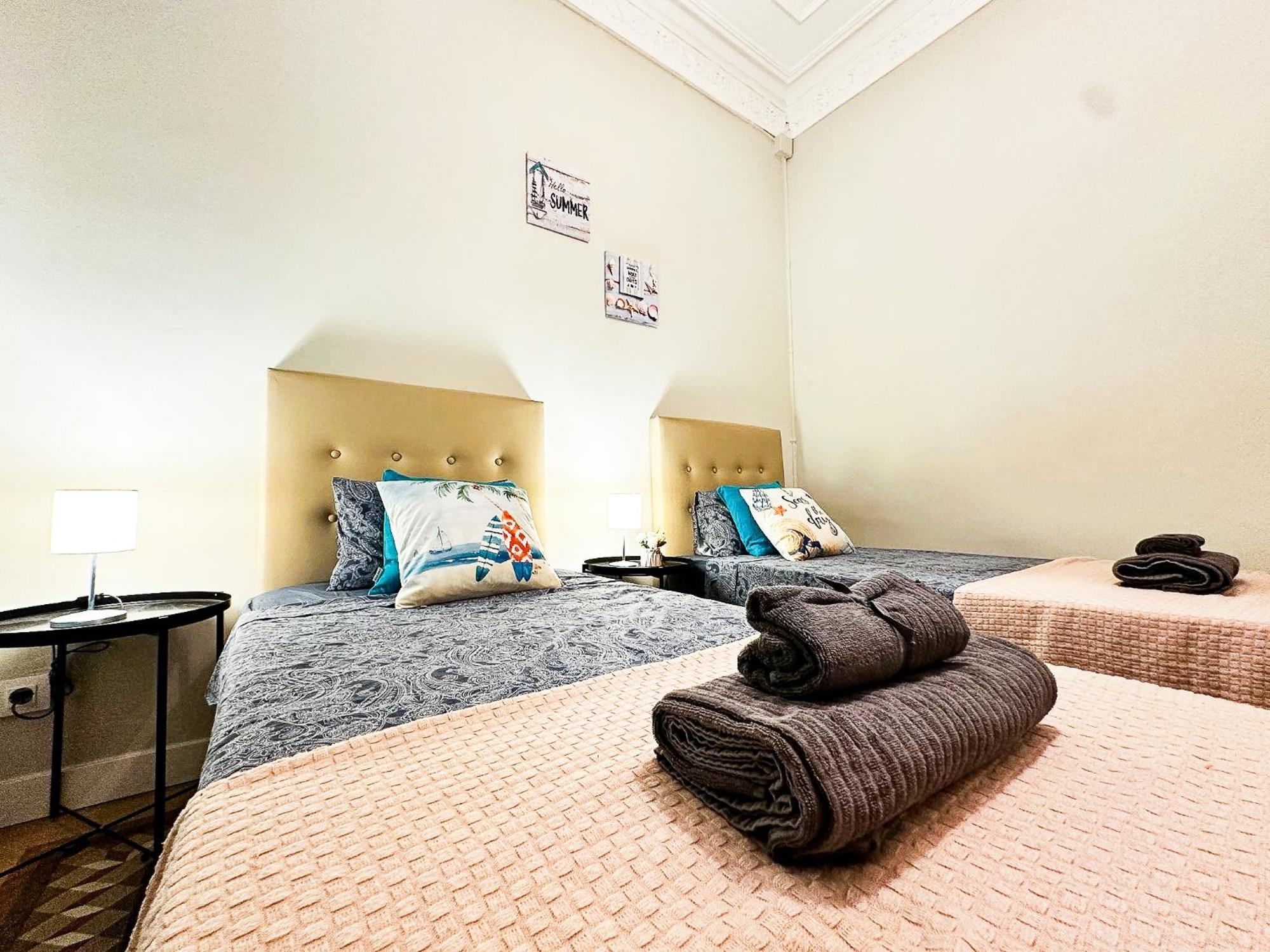 Private Rooms By Plaza Catalunya Barcelona Ngoại thất bức ảnh